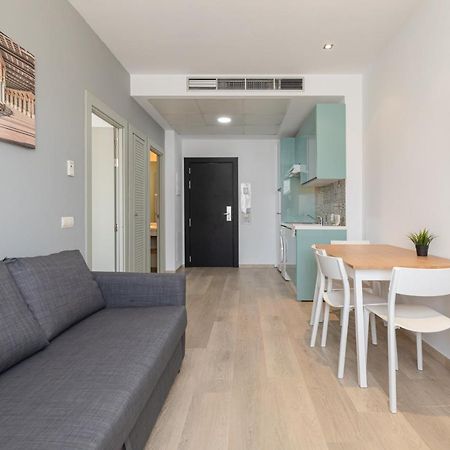 Apartment With Free Parking And Pool ボルムホス エクステリア 写真
