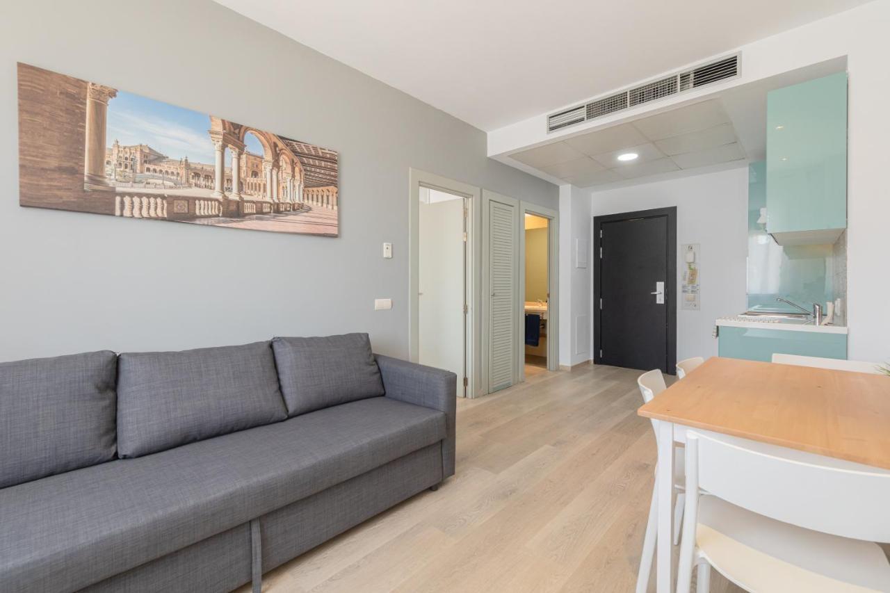 Apartment With Free Parking And Pool ボルムホス エクステリア 写真