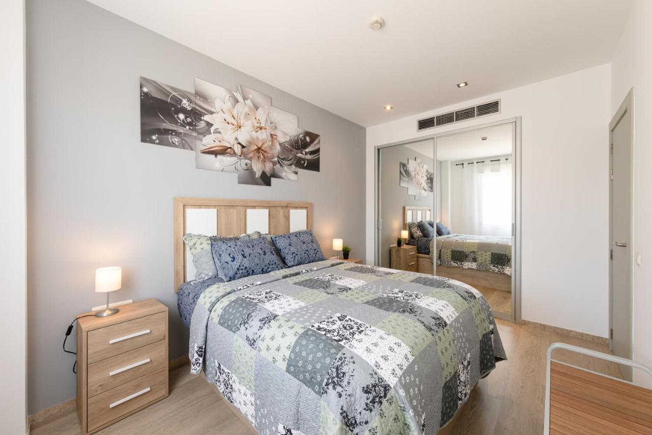 Apartment With Free Parking And Pool ボルムホス エクステリア 写真