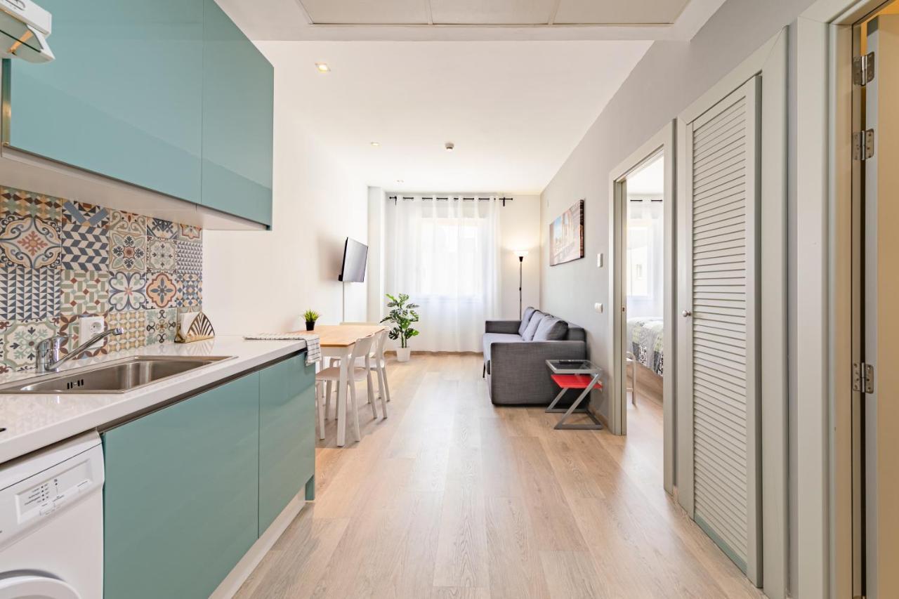 Apartment With Free Parking And Pool ボルムホス エクステリア 写真